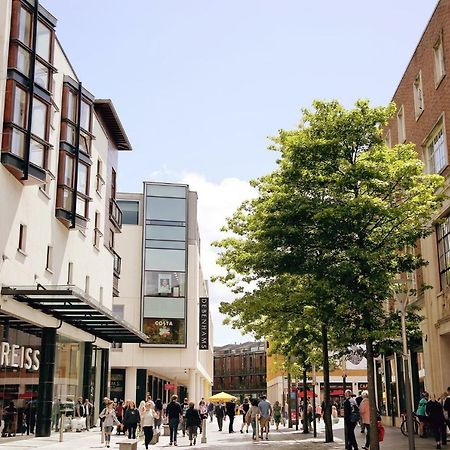 Beautiful One Bedroom Ground Floor Apartment With Parking Exeter Bagian luar foto